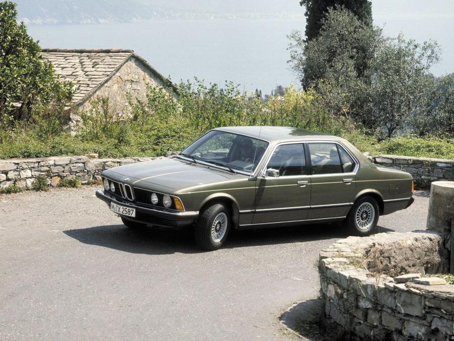  BMW 733i 1977 года  (фото 3 из 5)